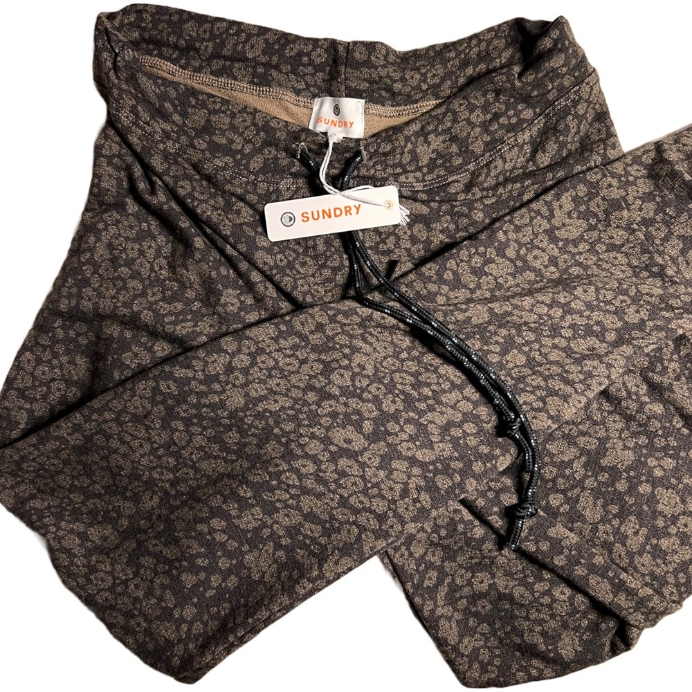 Sundry Lounge sweatpants size 3 never worn